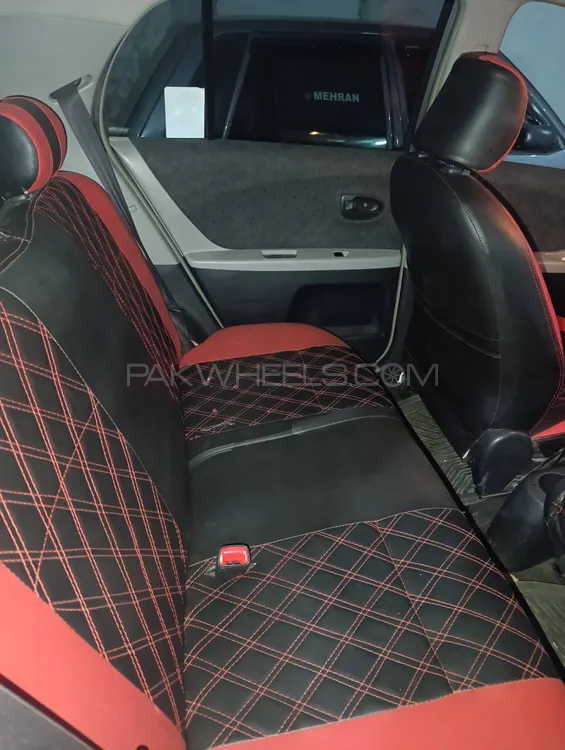 Toyota Vitz 2010 for Sale in Karachi Image-1