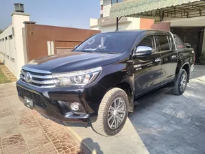 Toyota Hilux Revo V Automatic 2.8 2021 for Sale
