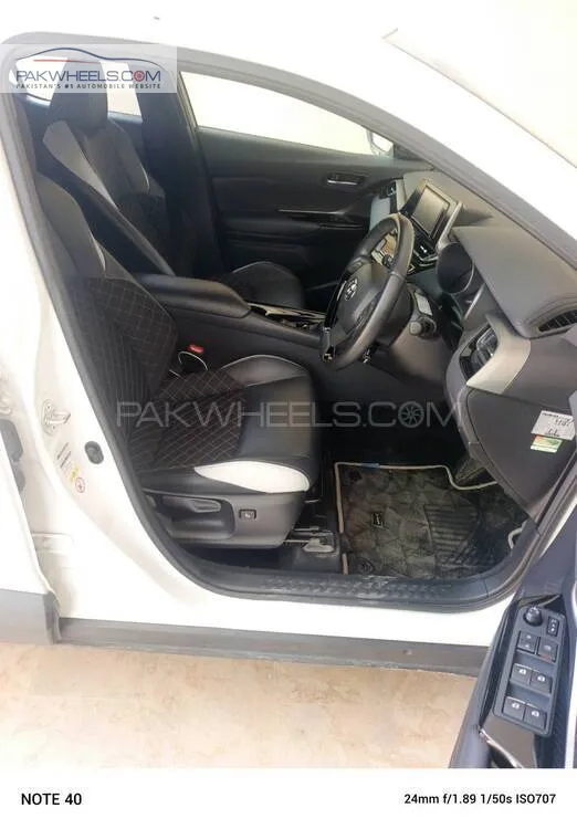 Toyota C-HR 2019 for Sale in Karachi Toyota C-HR 2019 for Sale in Karachi Image-11