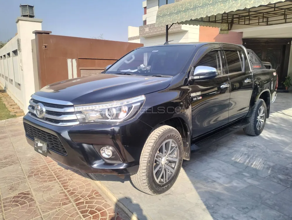 Toyota Hilux 2021 for Sale in Multan Image-1