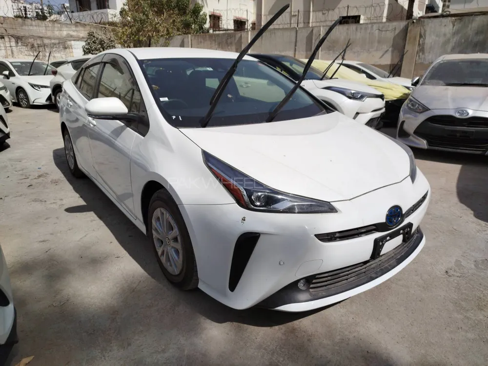 Toyota Prius 2021 for Sale in Karachi Image-1
