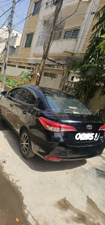 Toyota Yaris Sedan 2021 for Sale in Karachi Image-1