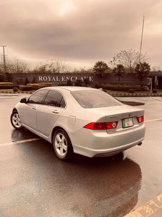 Honda Accord 2004 for Sale in Abbottabad Image-1