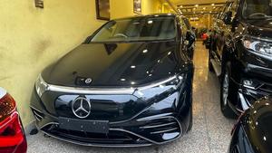 Mercedes-Benz EQS 450+ AMG premium plus package .
Model 2022 fresh import 2024 from uk 
Million 4500 km
Pearl black metallic with white nappa leather interior.
Top of line specs.
Bumper to bumper original condition ( spotless) 
Further information please call & visit at Victory Cars jail road Lahore