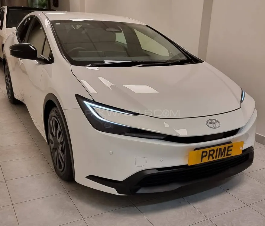 Toyota Prius 2024 for Sale in Karachi Image-1