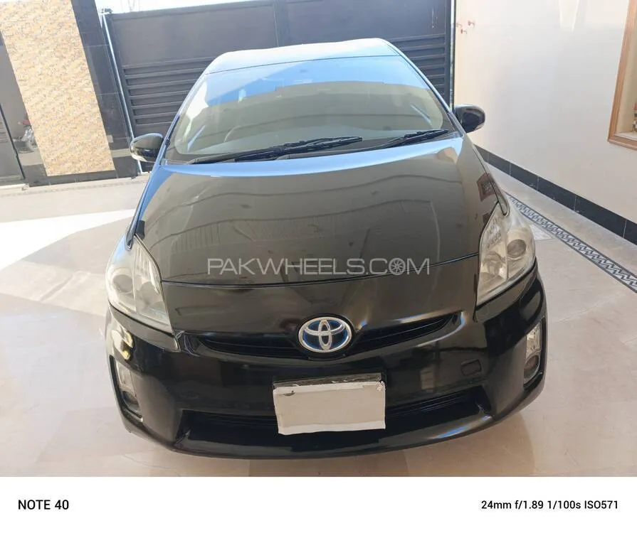 Toyota Prius 2011 for Sale in Peshawar Image-1