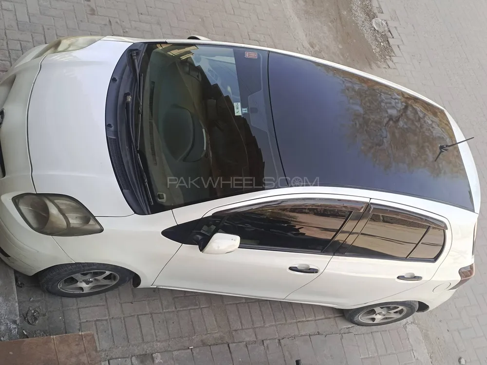 Toyota Vitz 2009 for Sale in Faisalabad Image-1