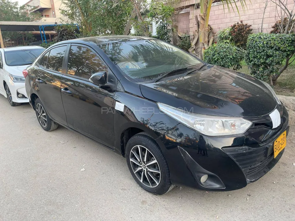 Toyota Yaris Sedan 2021 for Sale in Karachi Image-1