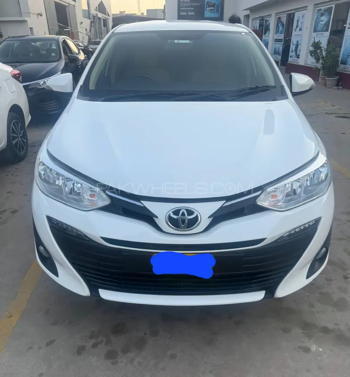 Toyota Yaris Sedan 2021 for Sale in Karachi Image-1
