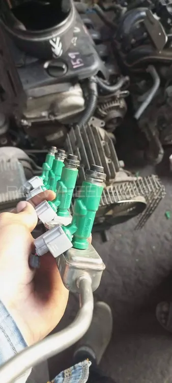 Corolla  Fuel injector Image-1