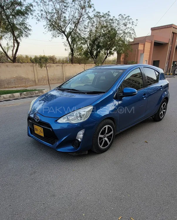 Toyota Aqua 2015 for Sale in Karachi Image-1