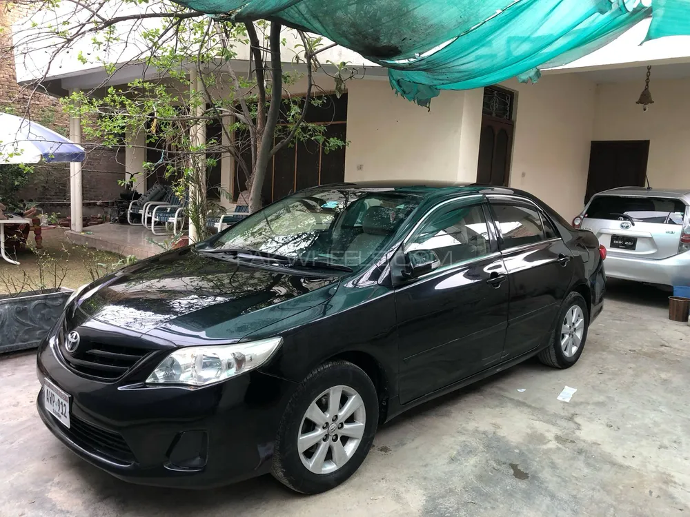 Toyota Corolla 2011 for Sale in Peshawar Image-1