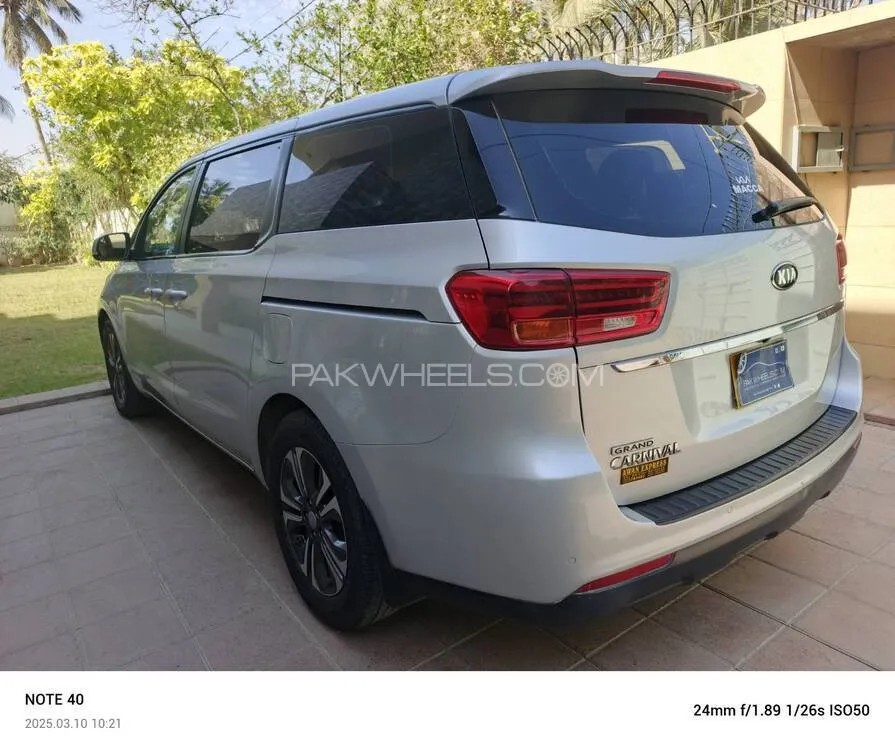KIA Carnival 2018 for Sale in Karachi KIA Carnival 2018 for Sale in Karachi Image-5