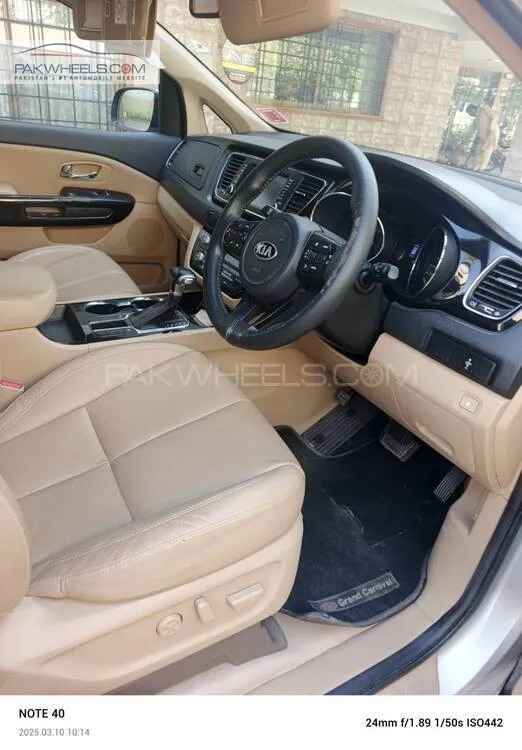 KIA Carnival 2018 for Sale in Karachi KIA Carnival 2018 for Sale in Karachi Image-10