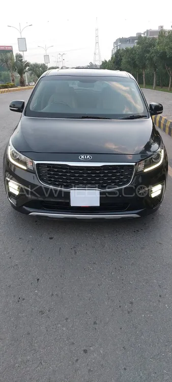 KIA Carnival 2019 for Sale in Islamabad Image-1