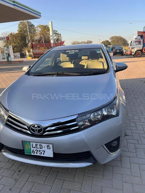Toyota Corolla 2015 for Sale in Gujrat Image-1