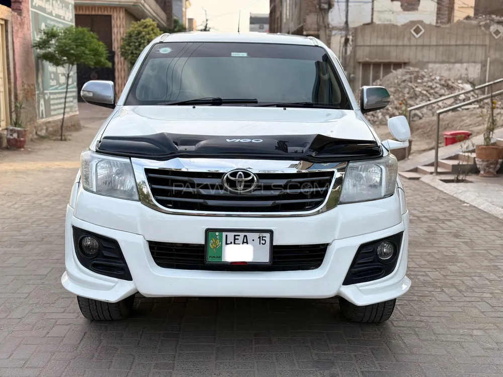 Toyota Hilux 2014 for Sale in Pir mahal Image-1
