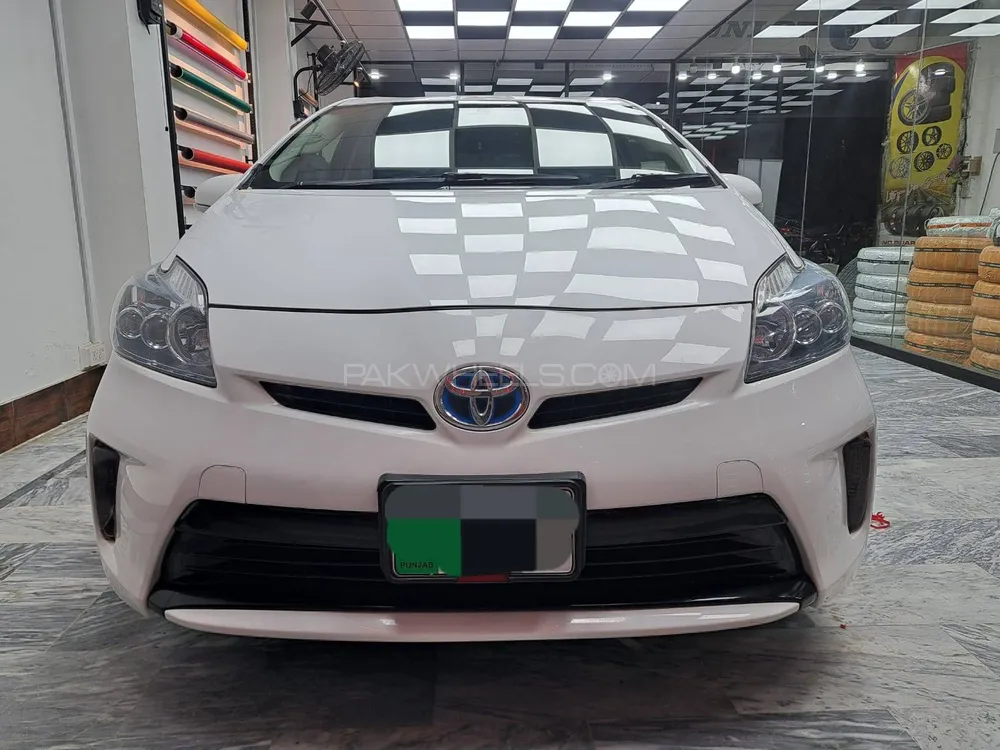 Toyota Prius 2013 for Sale in Faisalabad Image-1