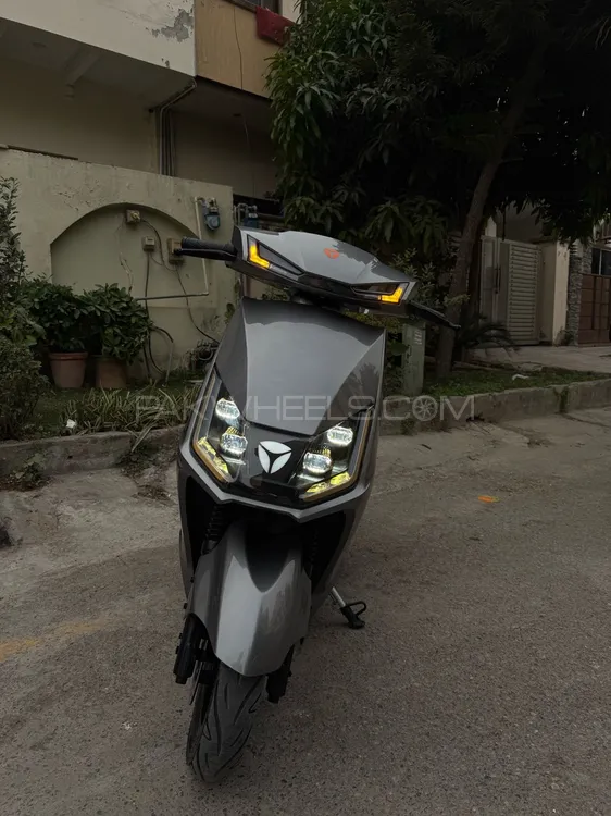 Yadea T5 2024 for Sale Image-1