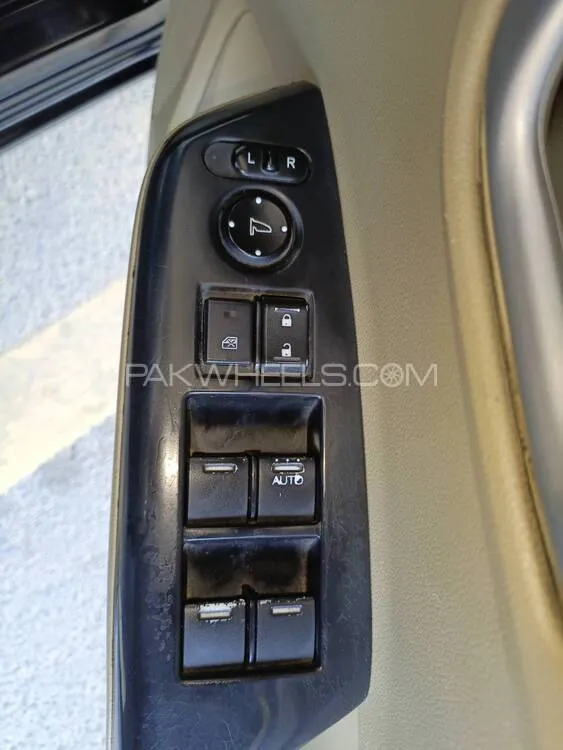 ہونڈا سوک 2015 for Sale in اسلام آباد ہونڈا سوک 2015 for Sale in اسلام آباد Image-13