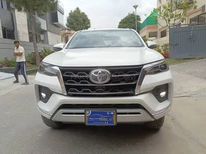 Toyota Fortuner 2.7 V 2022 for Sale