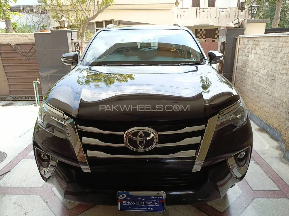 Toyota Fortuner 2021 for Sale in Lahore Image-1