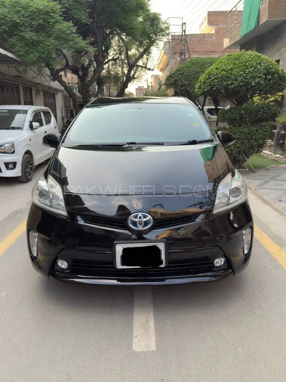 Toyota Prius 2013 for Sale in Faisalabad Image-1