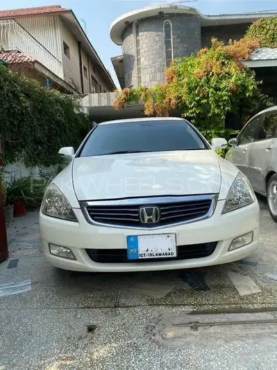 Honda Accord 2004 for Sale in Islamabad Image-1