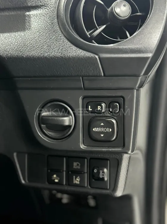 Toyota Corolla Axio 2015 for Sale in Peshawar Toyota Corolla Axio 2015 for Sale in Peshawar Image-5