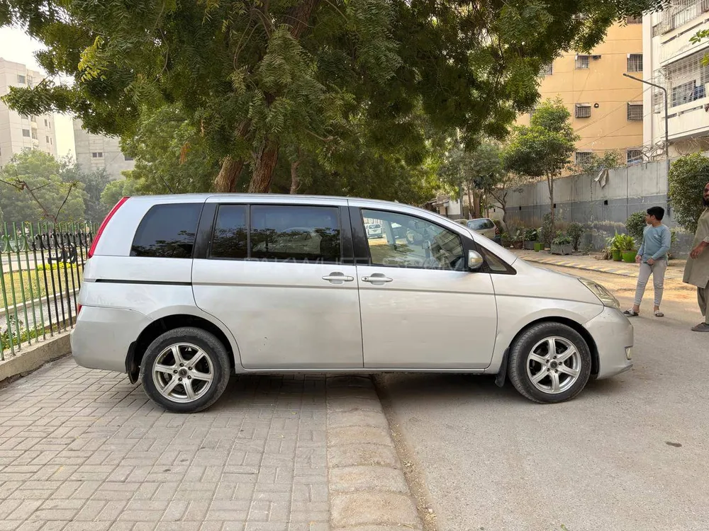ٹویوٹا آئیسس 2007 for Sale in کراچی Image-1