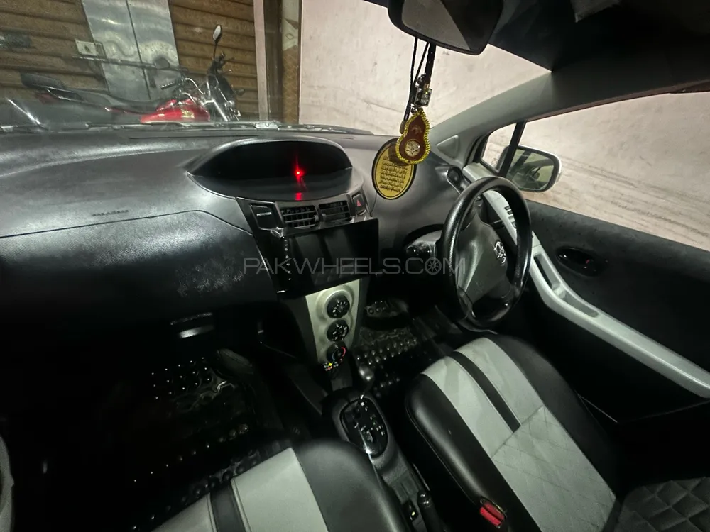 Toyota Vitz 2009 for Sale in Gujranwala Toyota Vitz 2009 for Sale in Gujranwala Image-3