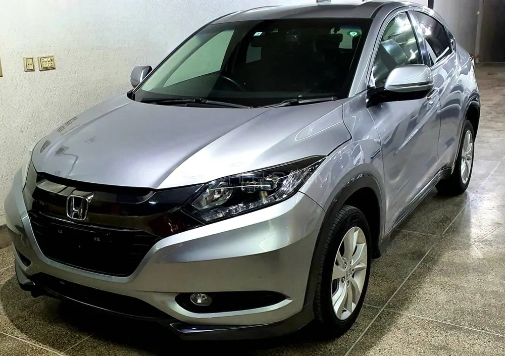 Honda Vezel 2017 for Sale in Peshawar Image-1