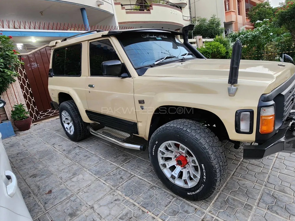 Nissan Patrol 1984 for Sale in Karachi Nissan Patrol 1984 for Sale in Karachi Image-5