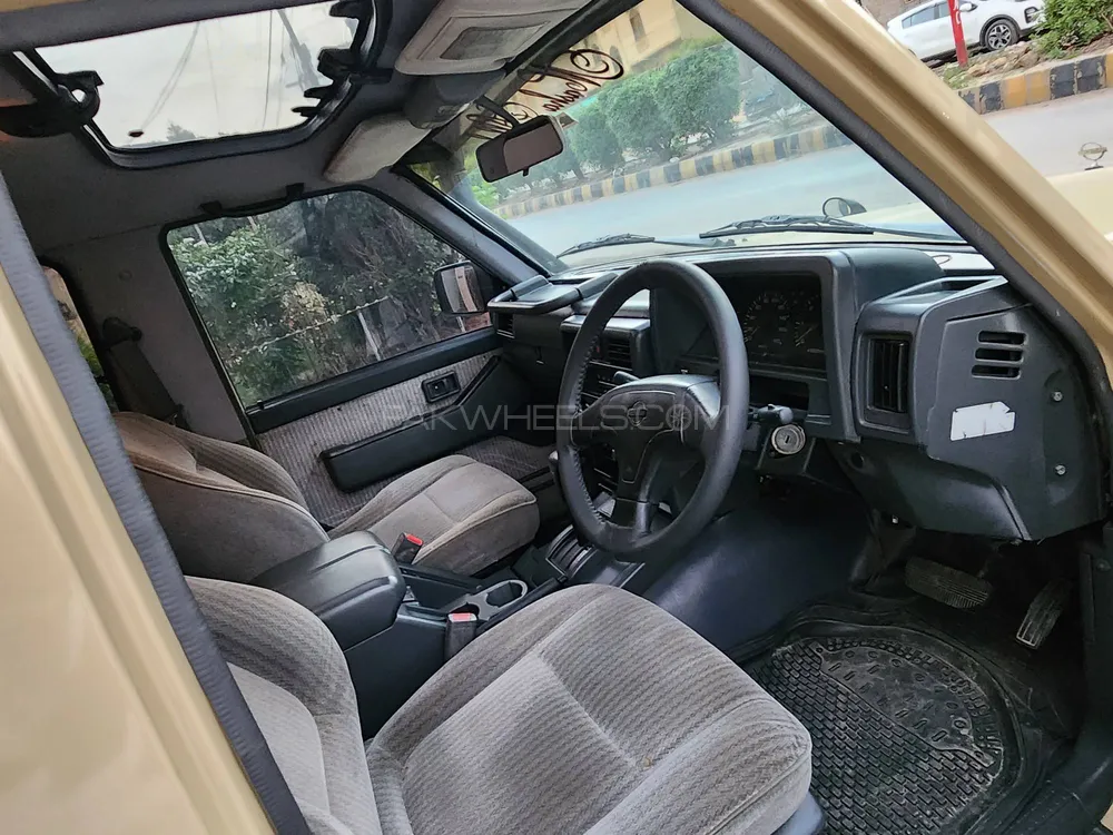 Nissan Patrol 1984 for Sale in Karachi Nissan Patrol 1984 for Sale in Karachi Image-17