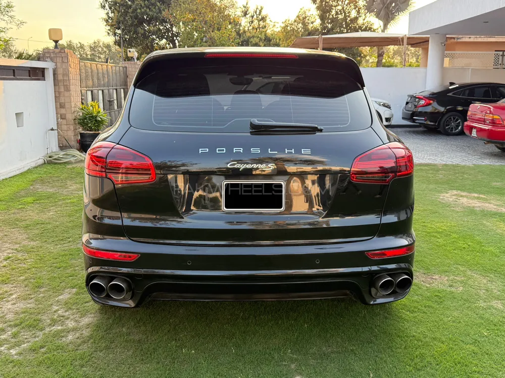 Porsche Cayenne 2015 for Sale in Lahore Porsche Cayenne 2015 for Sale in Lahore Image-5