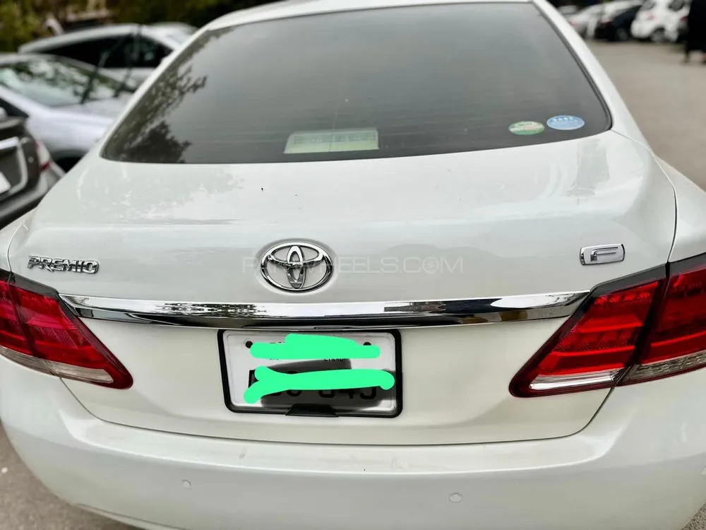 Toyota Premio 2017 for Sale in Islamabad Image-1