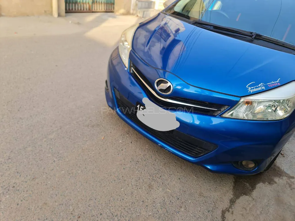 Toyota Vitz 2011 for Sale in Multan Image-1