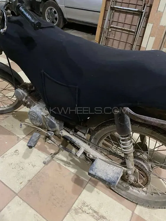 Unique Xtreme UD 70 2012 for Sale Image-1