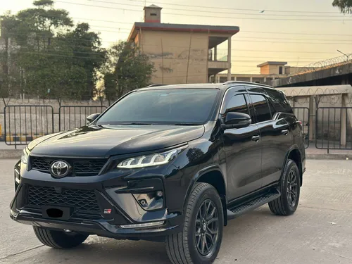 Toyota Fortuner GR-S 2023