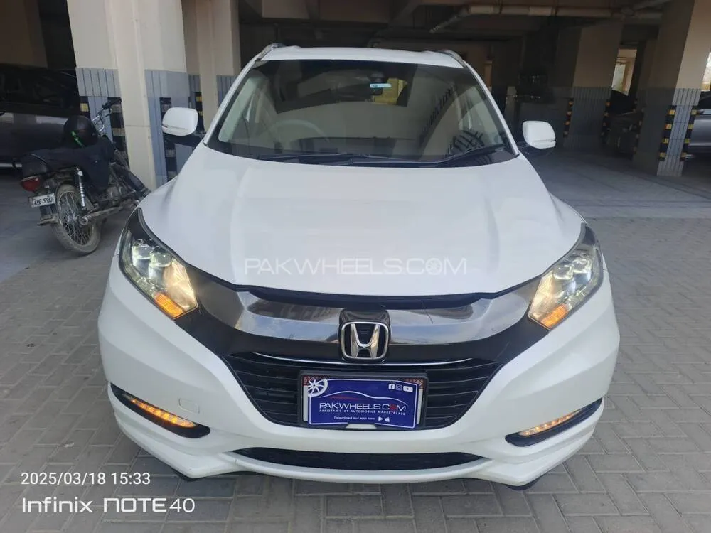 Honda Vezel 2016 for Sale in Karachi Image-1