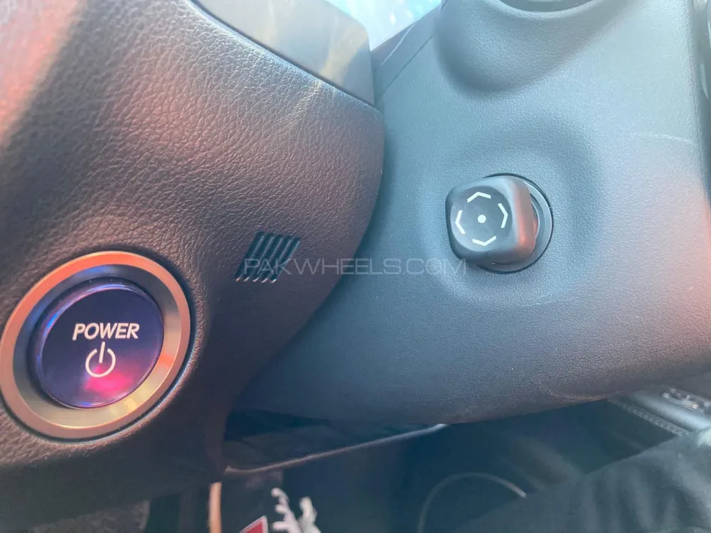 Lexus RX Series 2018 for Sale in Lahore Lexus RX Series 2018 for Sale in Lahore Image-8