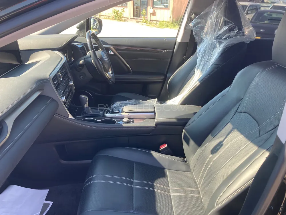Lexus RX Series 2018 for Sale in Lahore Lexus RX Series 2018 for Sale in Lahore Image-11