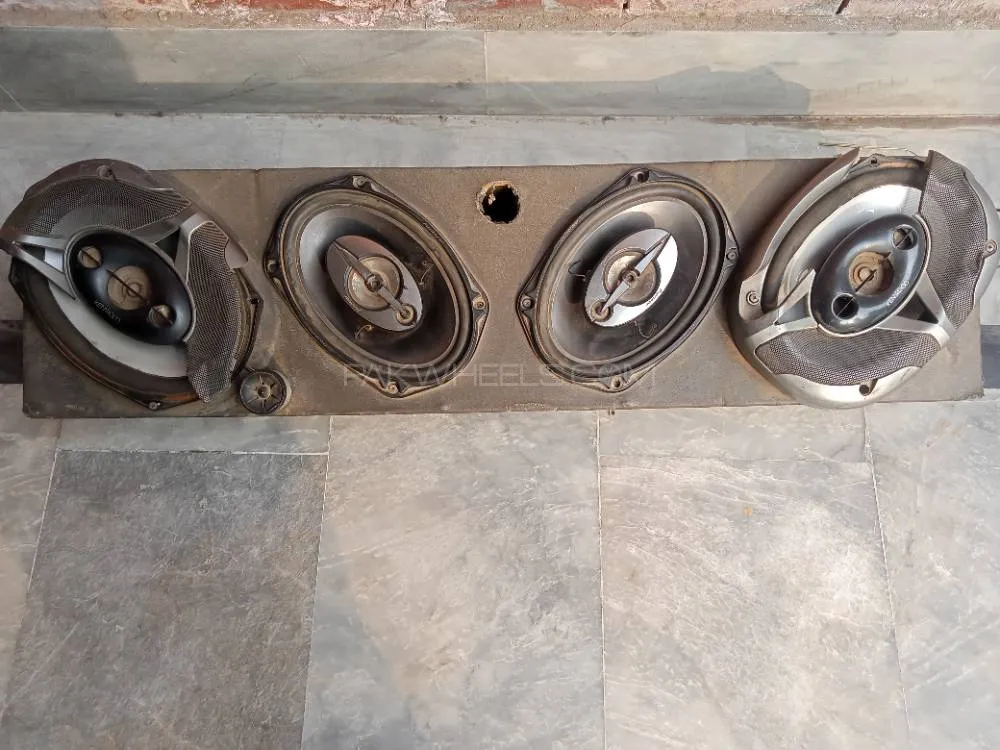Pioneer & Kenwood Speakers with Box Image-1