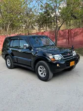 Mitsubishi Pajero GLX 3.5 2003 for Sale