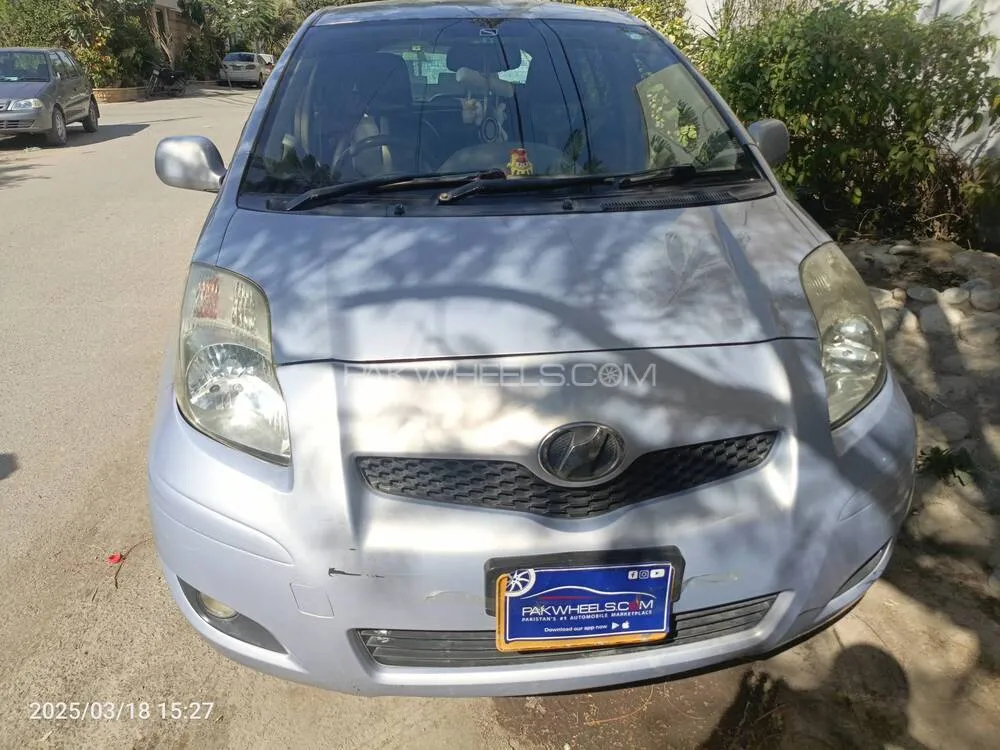 Toyota Vitz 2009 for Sale in Karachi Image-1