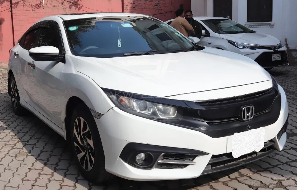 Honda Civic 2017 for Sale in Lahore Image-1