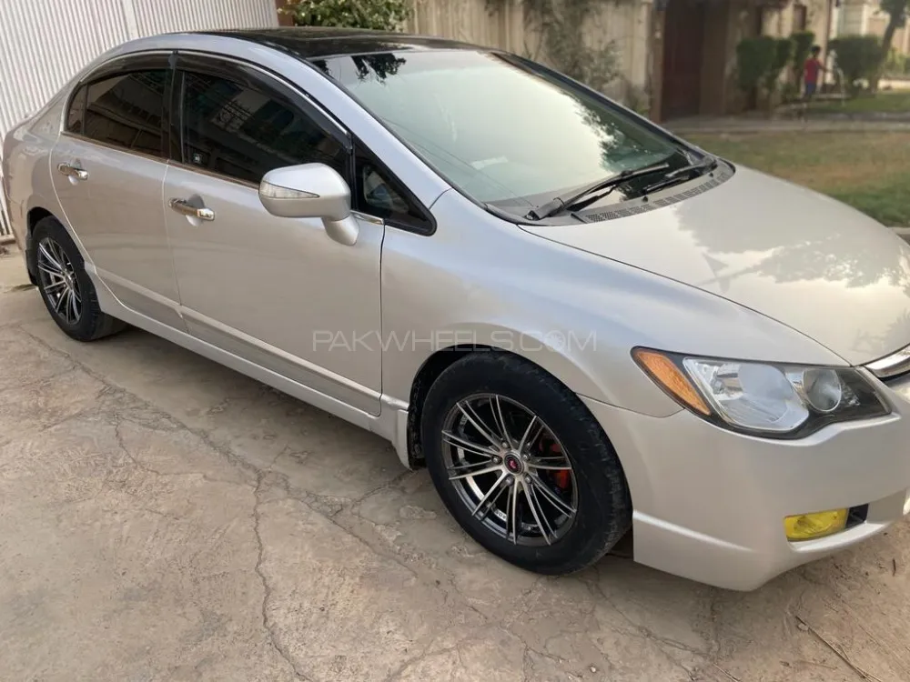 Honda Civic 2009 for Sale in Multan Image-1