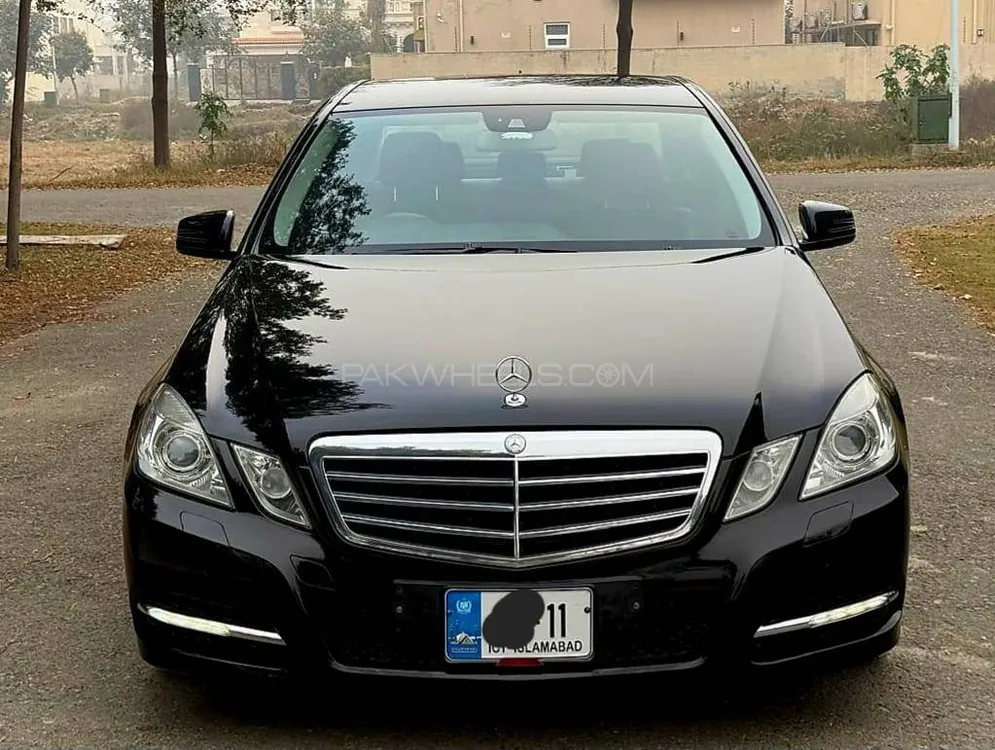 Mercedes Benz E Class 2011 for Sale in Lahore Image-1
