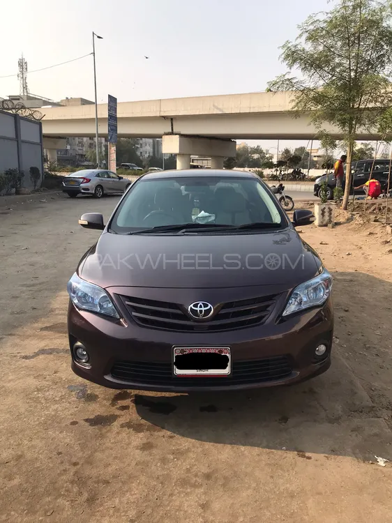 Toyota Corolla 2013 for Sale in Karachi Image-1