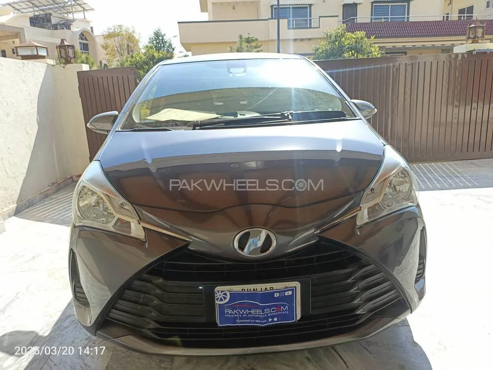 Toyota Vitz 2017 for Sale in Islamabad Image-1